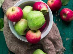 Qu'est-ce qui cause une allergie à la pomme?