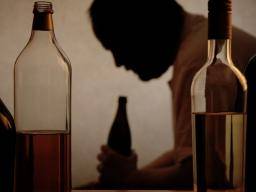 Co je treba vedet o alkoholické hepatitide?