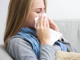 Pourquoi la grippe déclenche-t-elle une rechute? Étude enquête